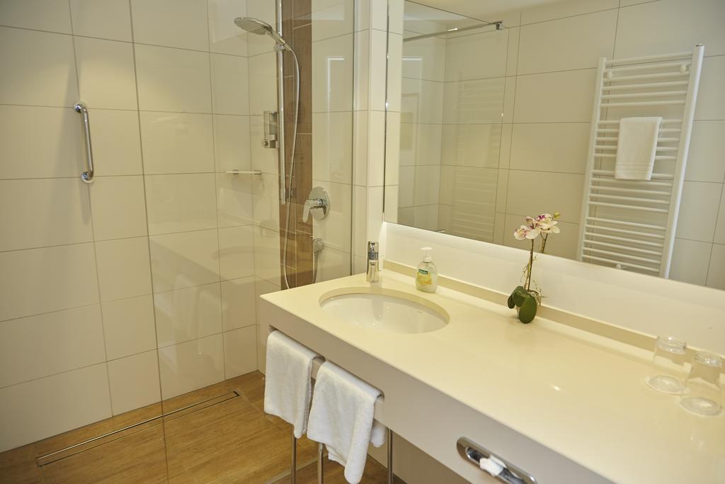 Flair Hotel Stadt Höxter Oda fotoğraf